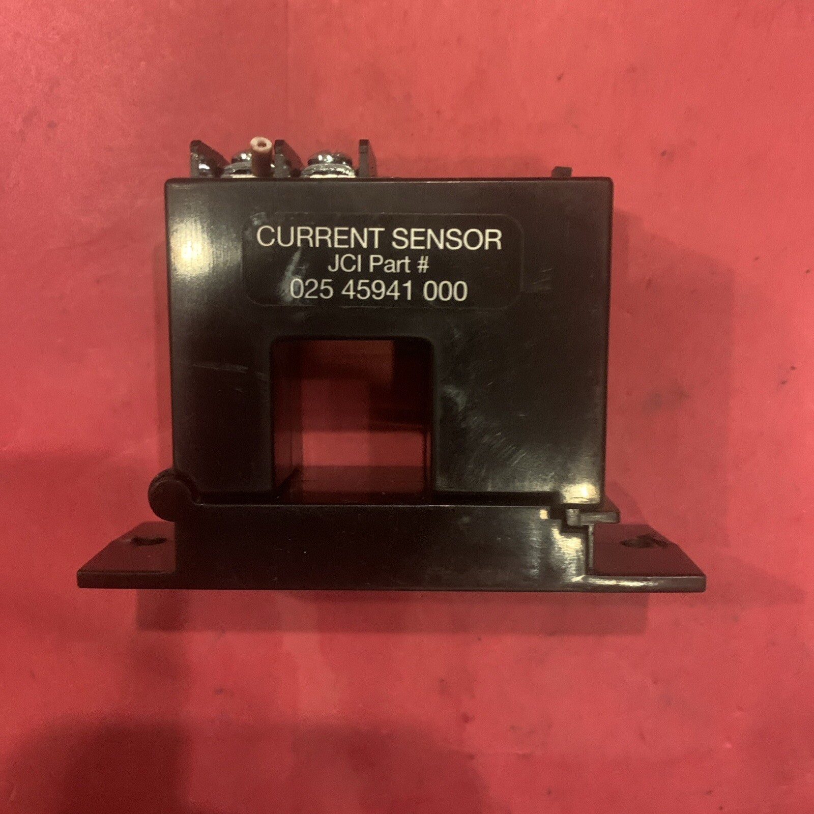 York 025-45941-000 Sensor Split Core Current 100/150/200 Amp 0-5VDC out USED