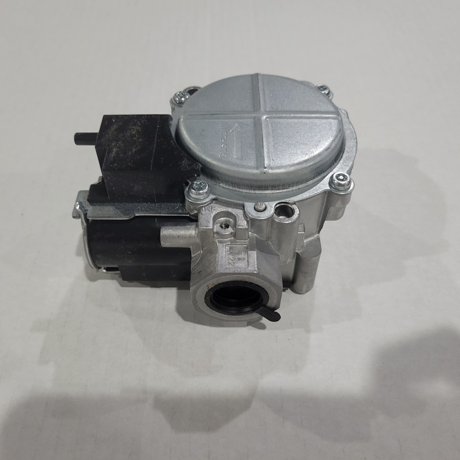 36G22-254 White-Rodgers Gas Heating Furnace Valve for Goodman 0151M00013