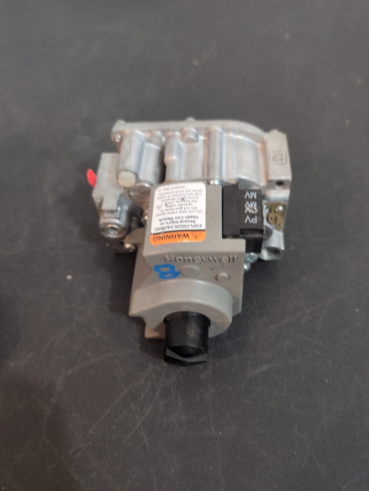 New Honeywell VR8304K4814 Gas Valve Open Box