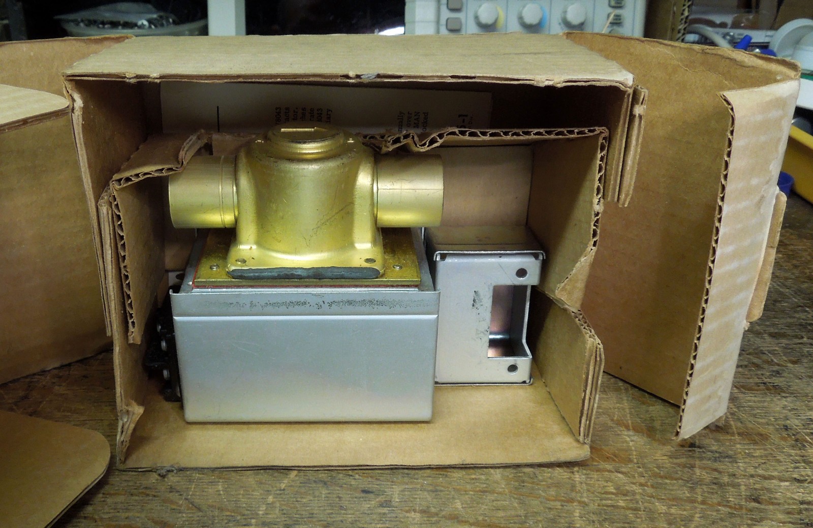 Honeywell Tradeline V8043F 1036 Motorized Zone Valve 24V 50/60Hz 3/4in sweat