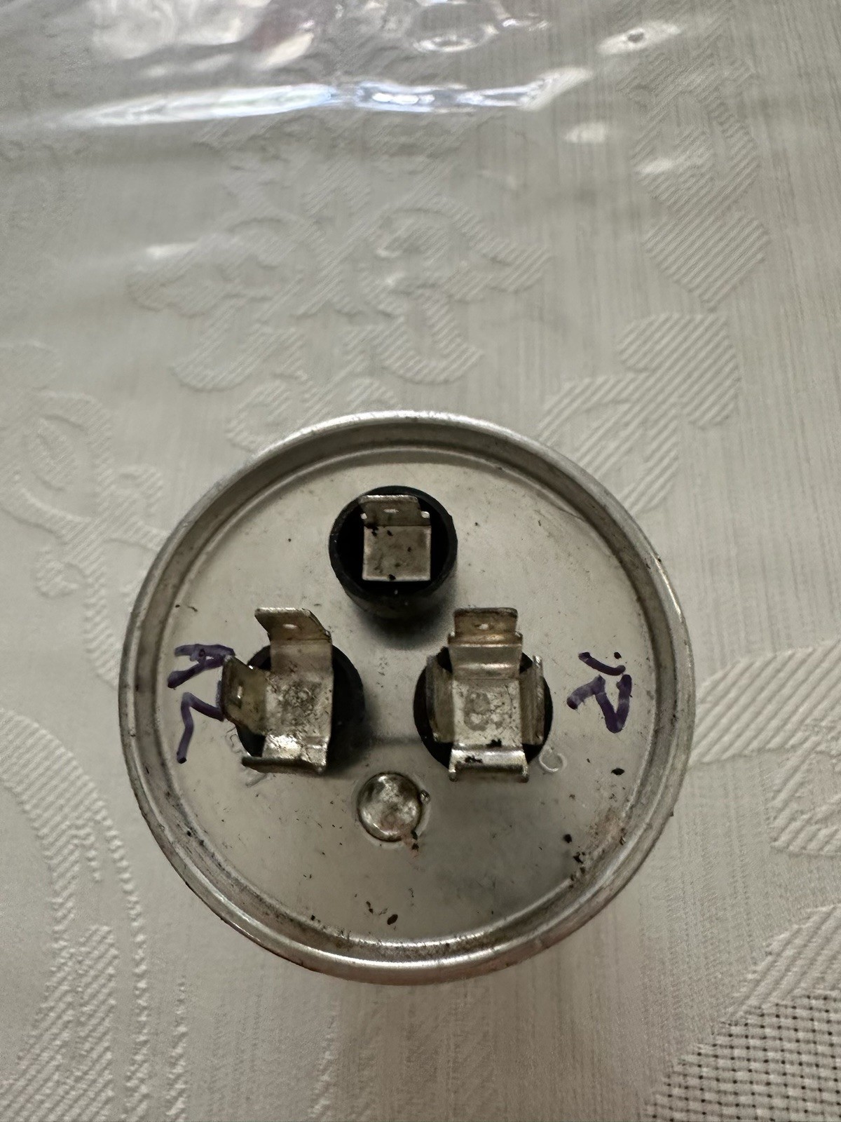 RUN CAPACITOR 30+5 MFD 440/370 VOLT ROUND TITAN PRO TRCFD455