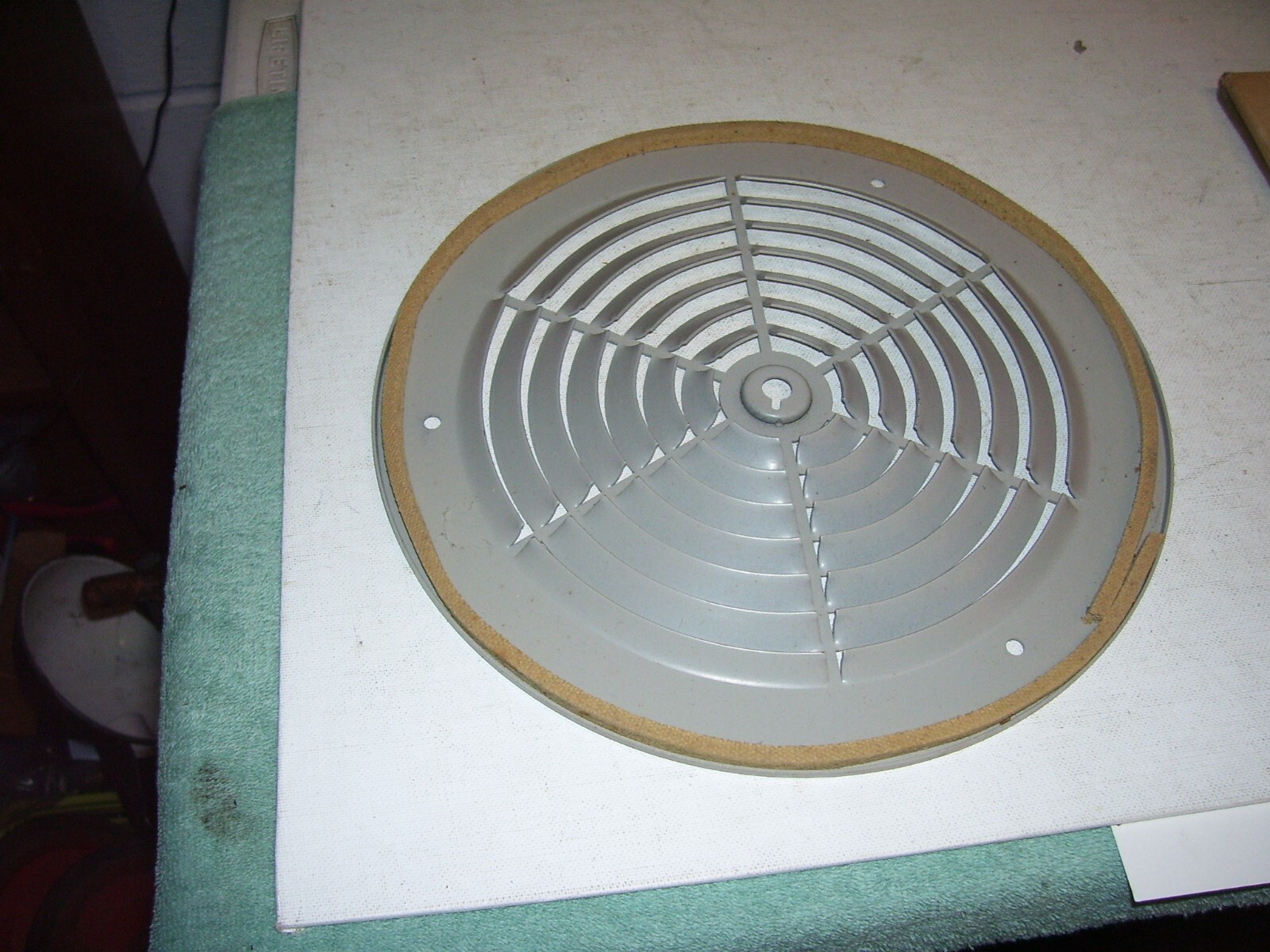 H&C 8″ Round Ceiling Diffuser N0. 108 Gray,  vintage  NOS