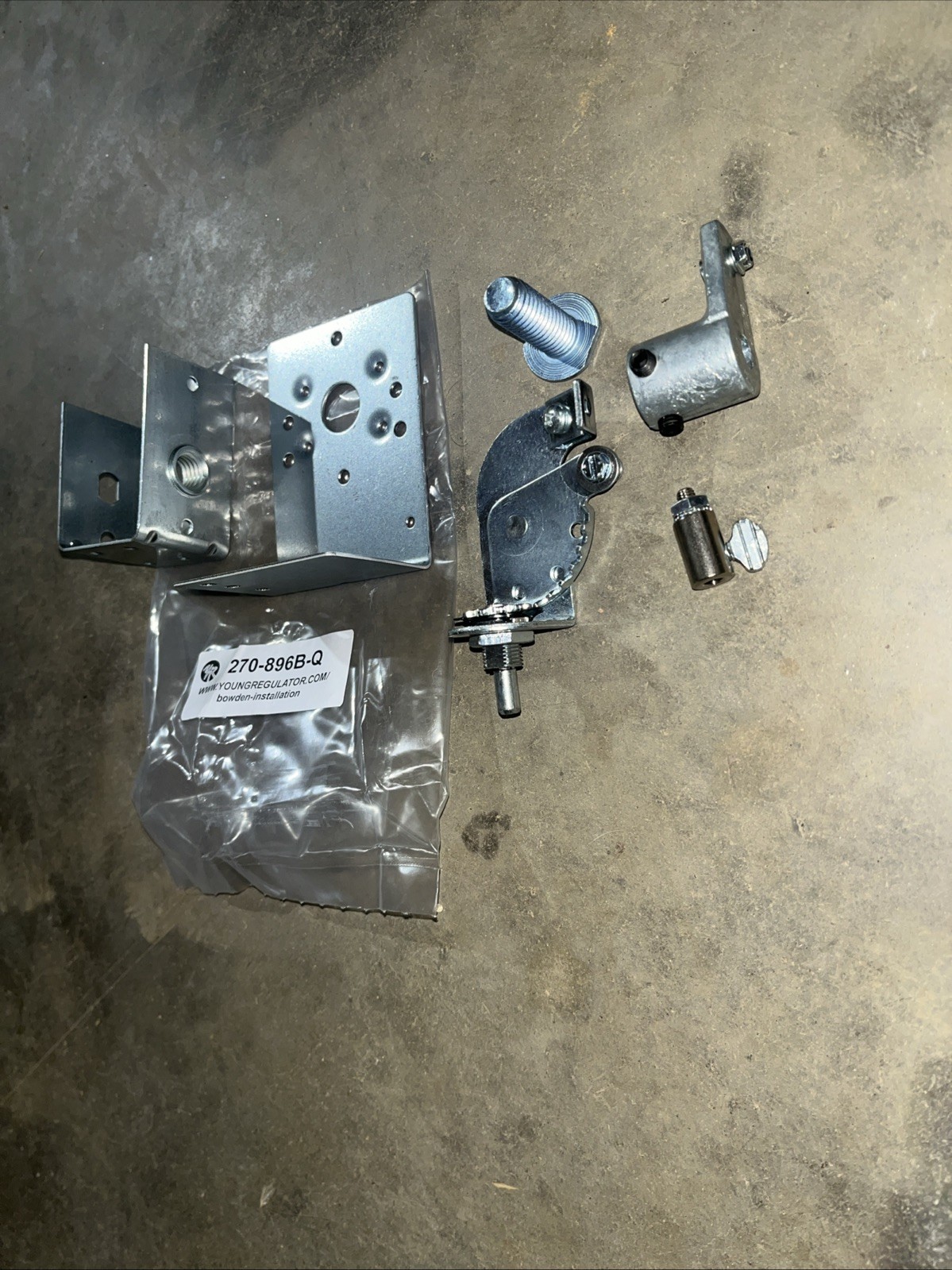 Young Regulator 270-896B-Q