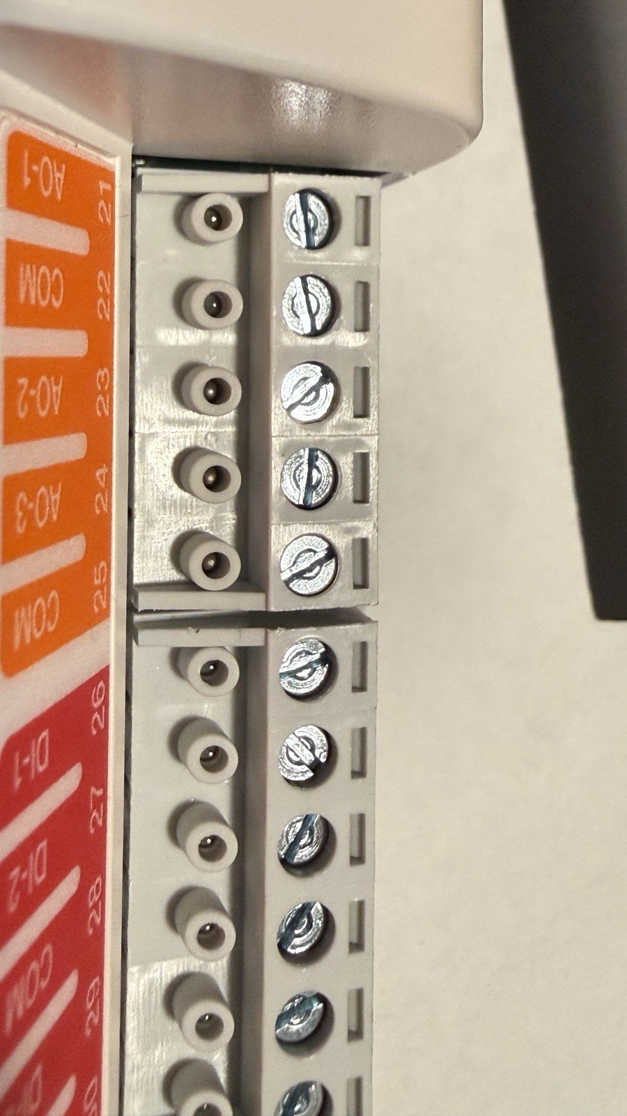 Honeywell YCRL6438SR1000 LCBS Connect Controller and Commercial Thermostat