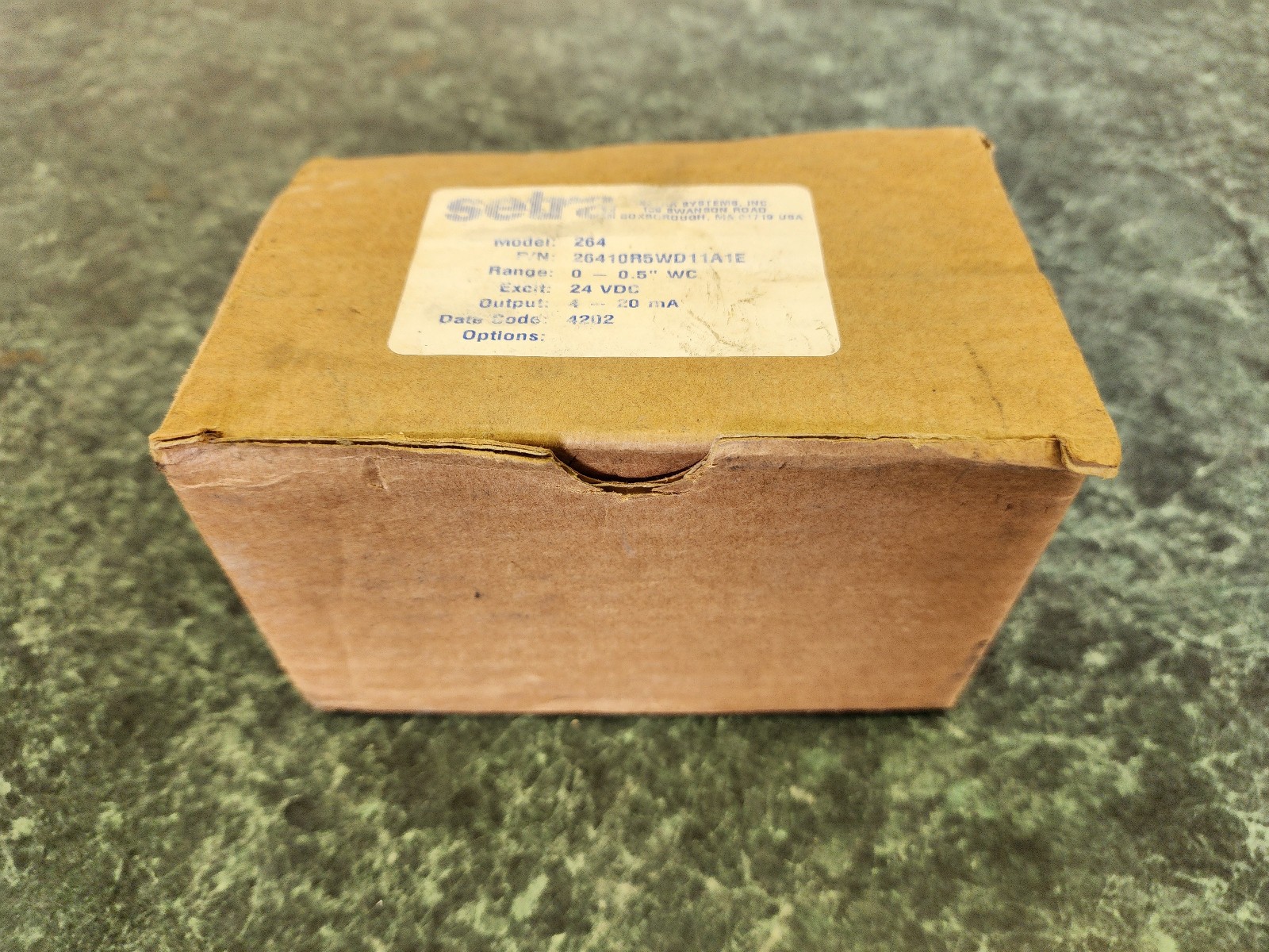 Setra 264 Series 26410R5WD11A1E Differential Pressure Transmitter