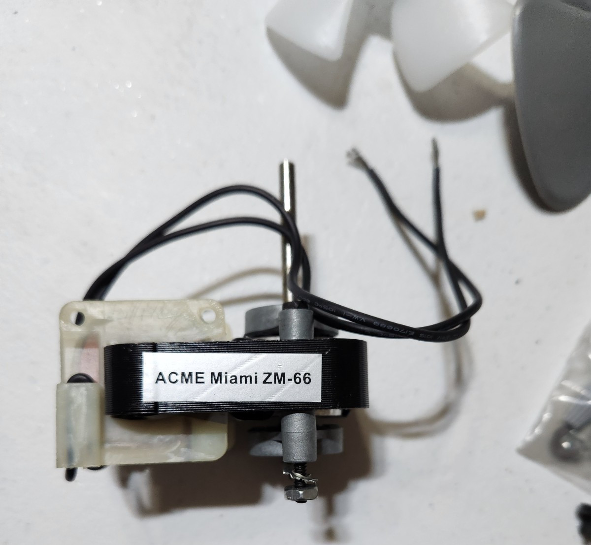 ACME Miami 700 REVERSIBLE MOTOR KIT 1/100 HP 110V .45AMP S59-490 ZM-66 Evap Fan