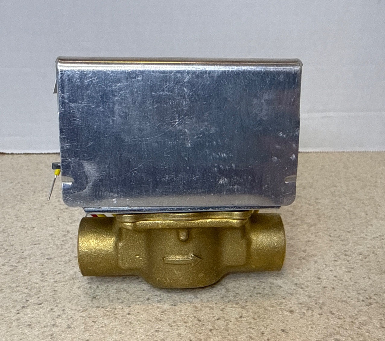 Honeywell Home Motorized Valve model V8043E1012 New/open Box