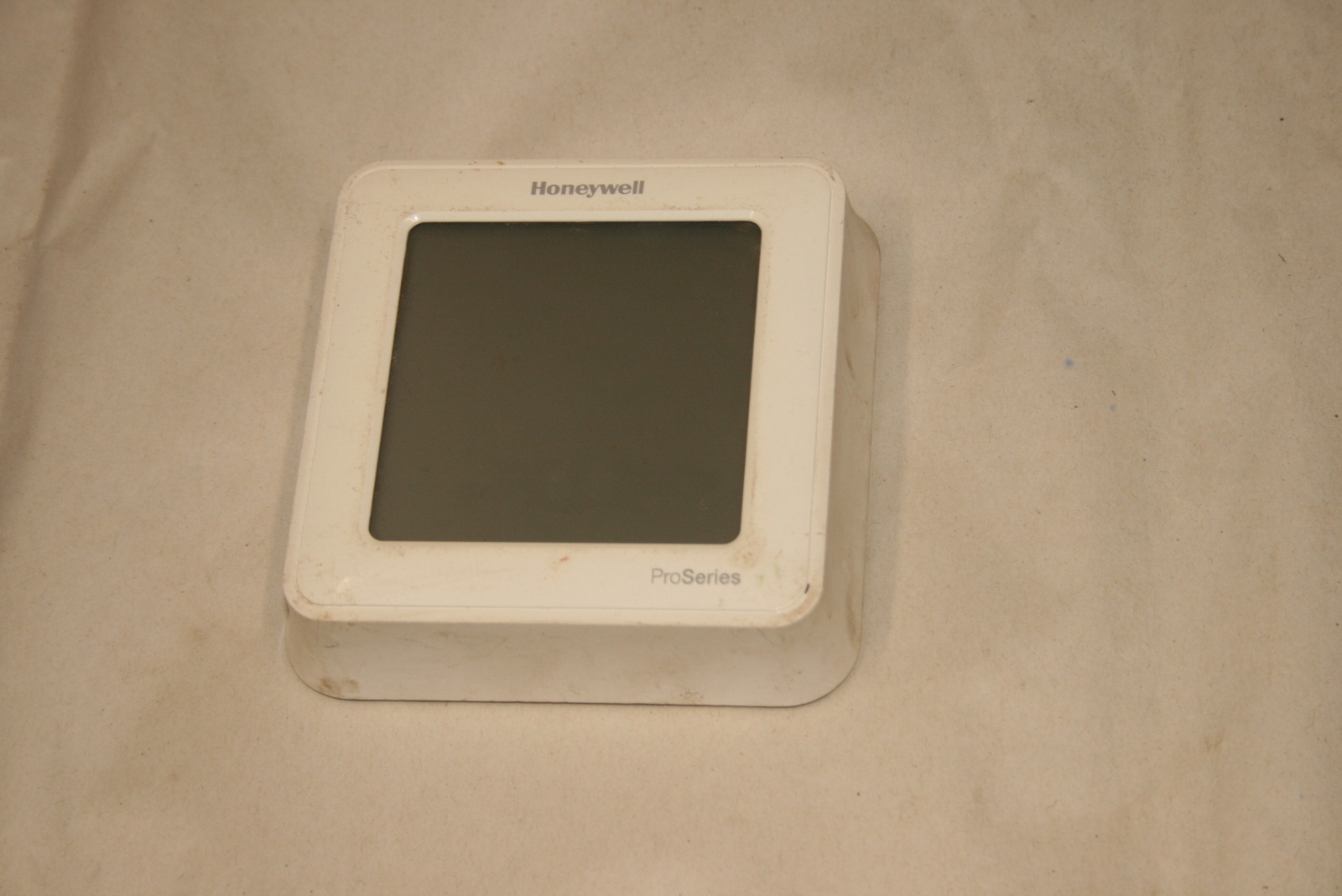 Honeywell Lyric T6 Pro Wi-Fi Programmable Thermostat – White th6220wf2006