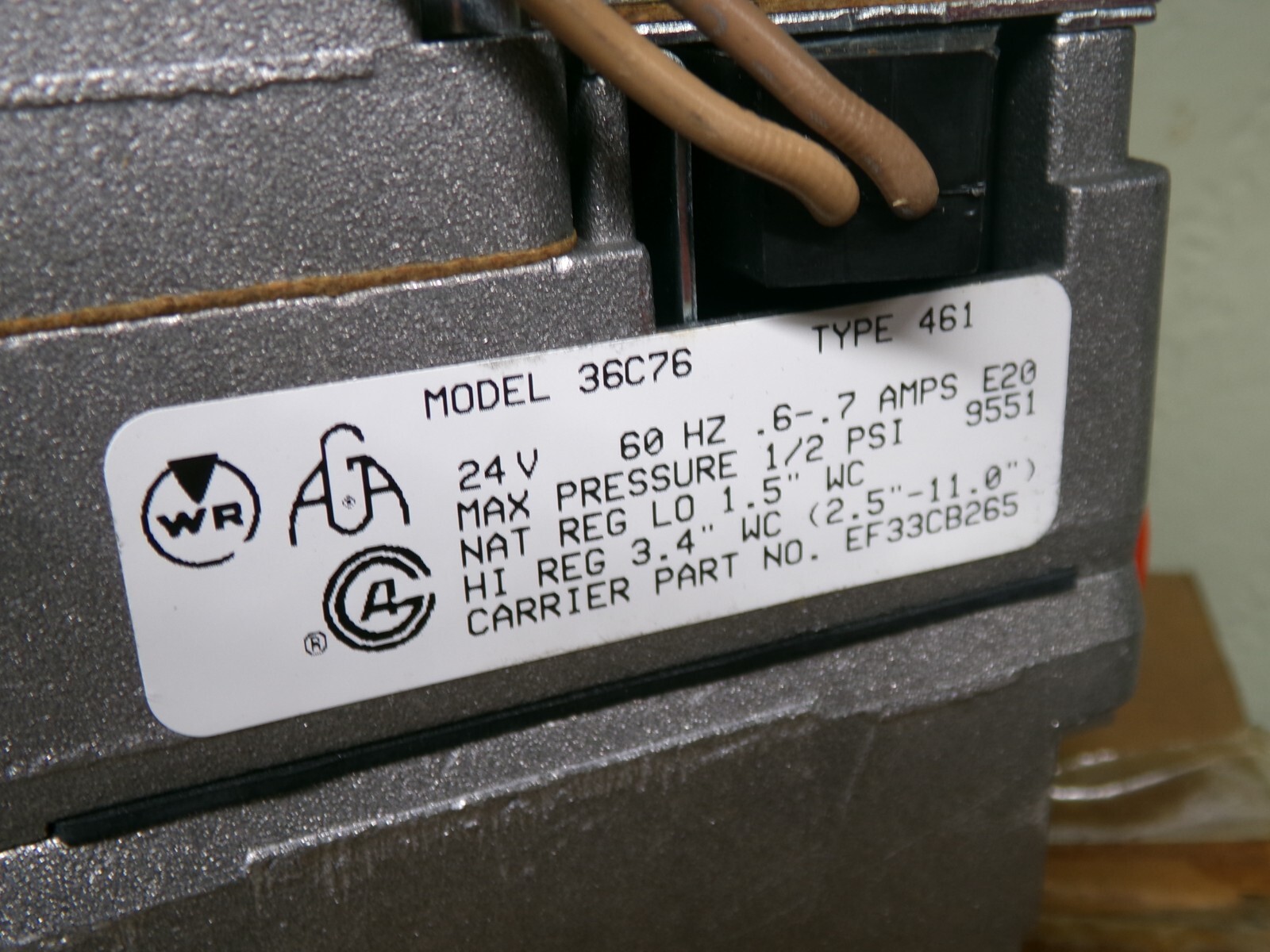 CARRIER EF33CB265 COMBINATION GAS VALVE 36C76