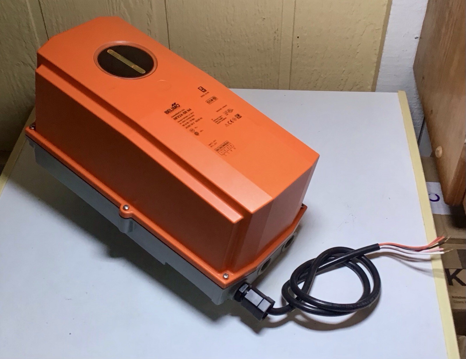 Belimo NFX24-S N4 : 90 in-lb [10 Nm], Spring return, AC/DC 24 V, On/Off, 2x SPDT