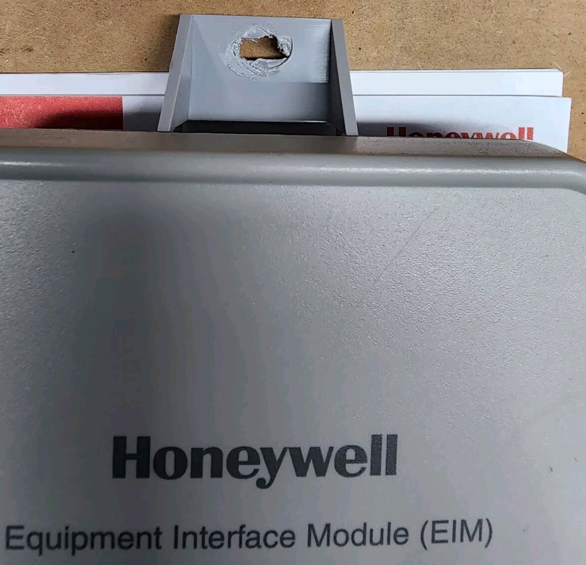 Honeywell Miller Equipment Interface Module YTHM5421R1010, 12z040, Red Link Tech
