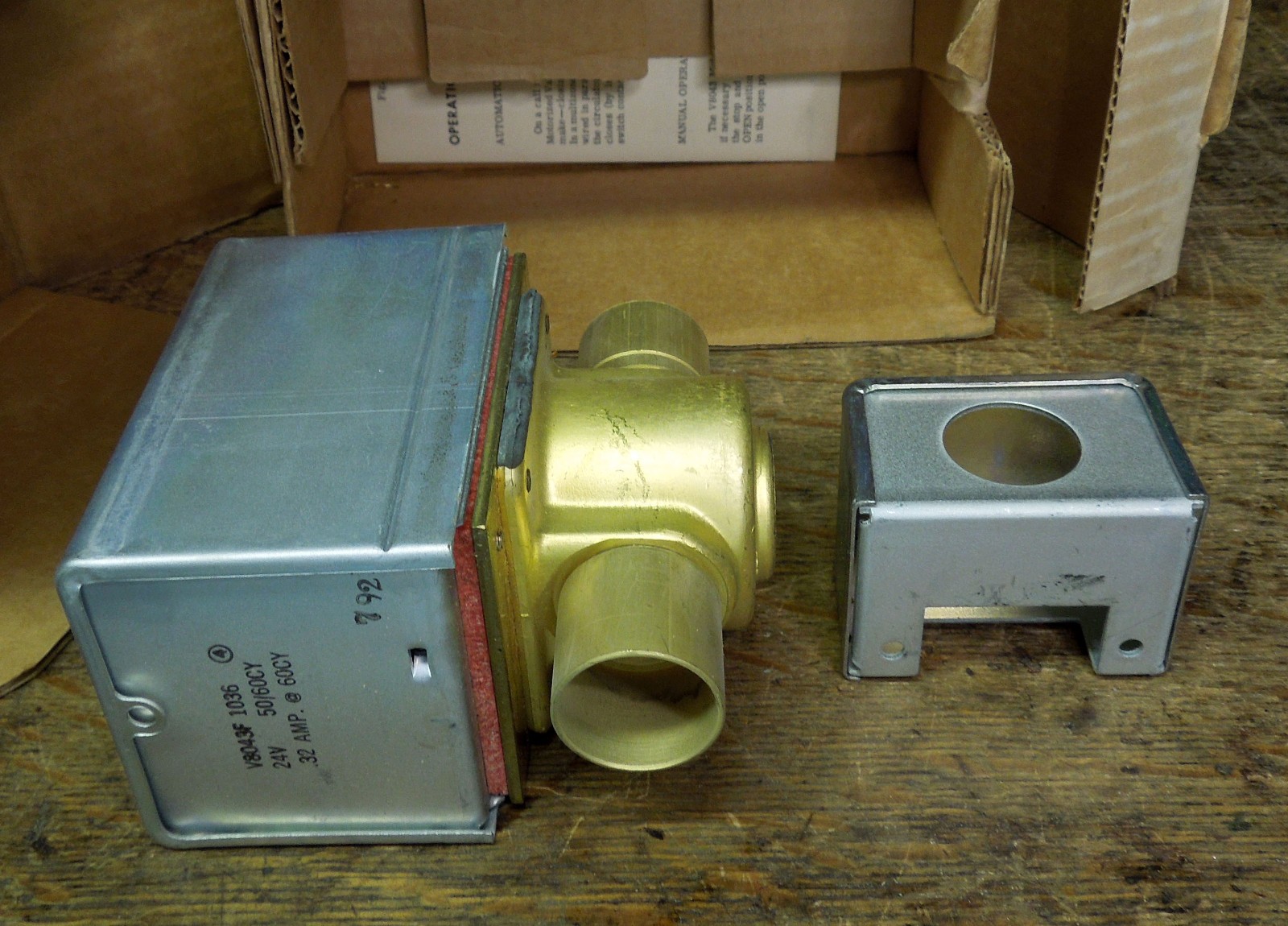 Honeywell Tradeline V8043F 1036 Motorized Zone Valve 24V 50/60Hz 3/4in sweat