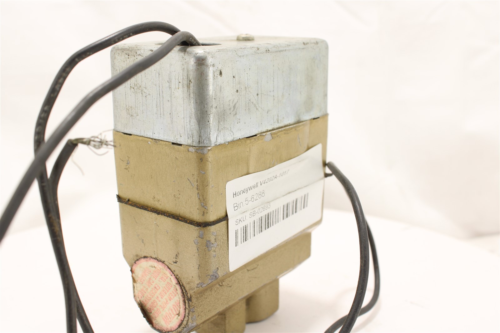 Honeywell V4202A-1017 Main Automatic Gas Valve Safety Shutoff