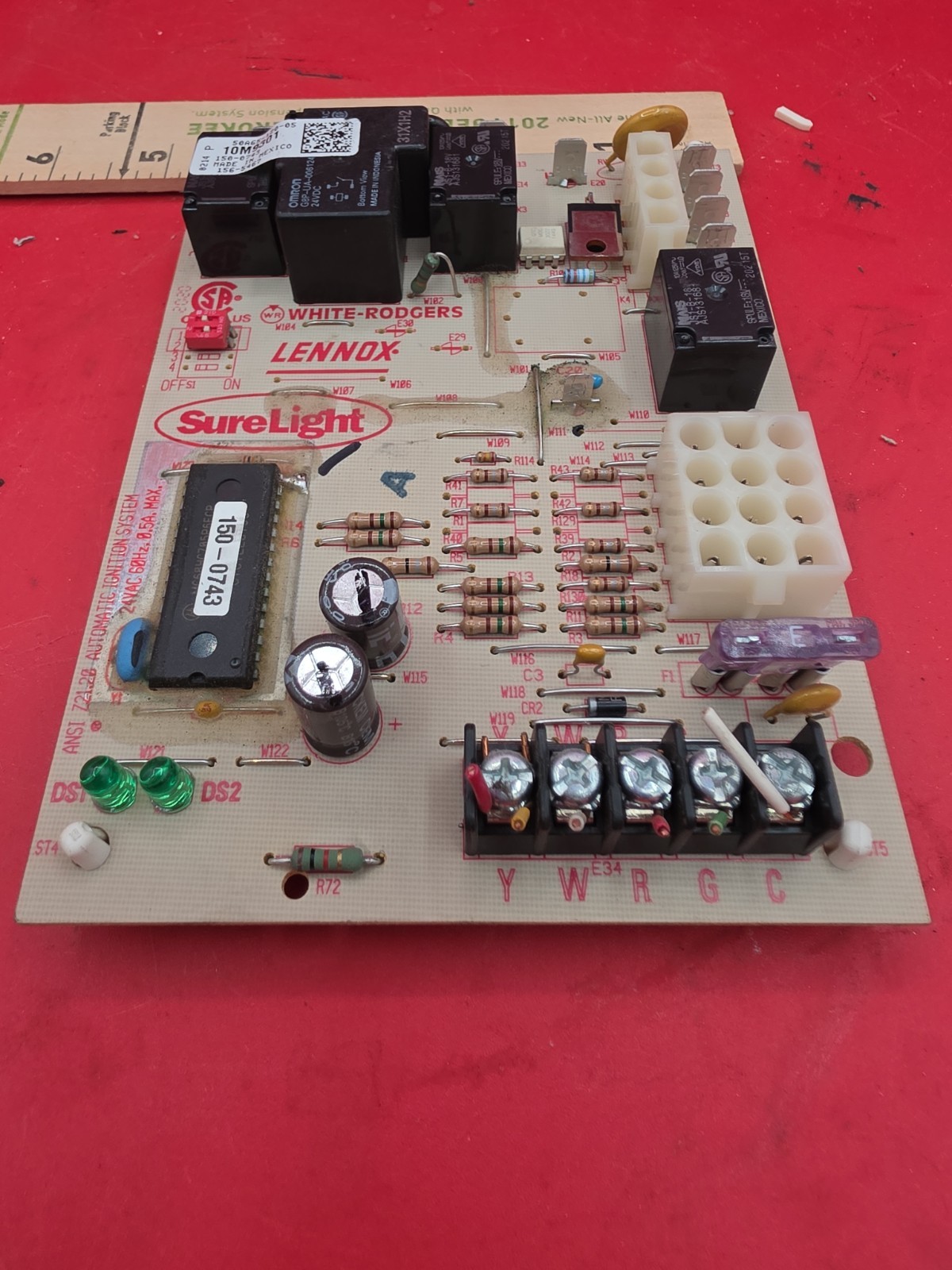LENNOX SureLight 50A65-120-05 Furnace Control Circuit Board 10M9301