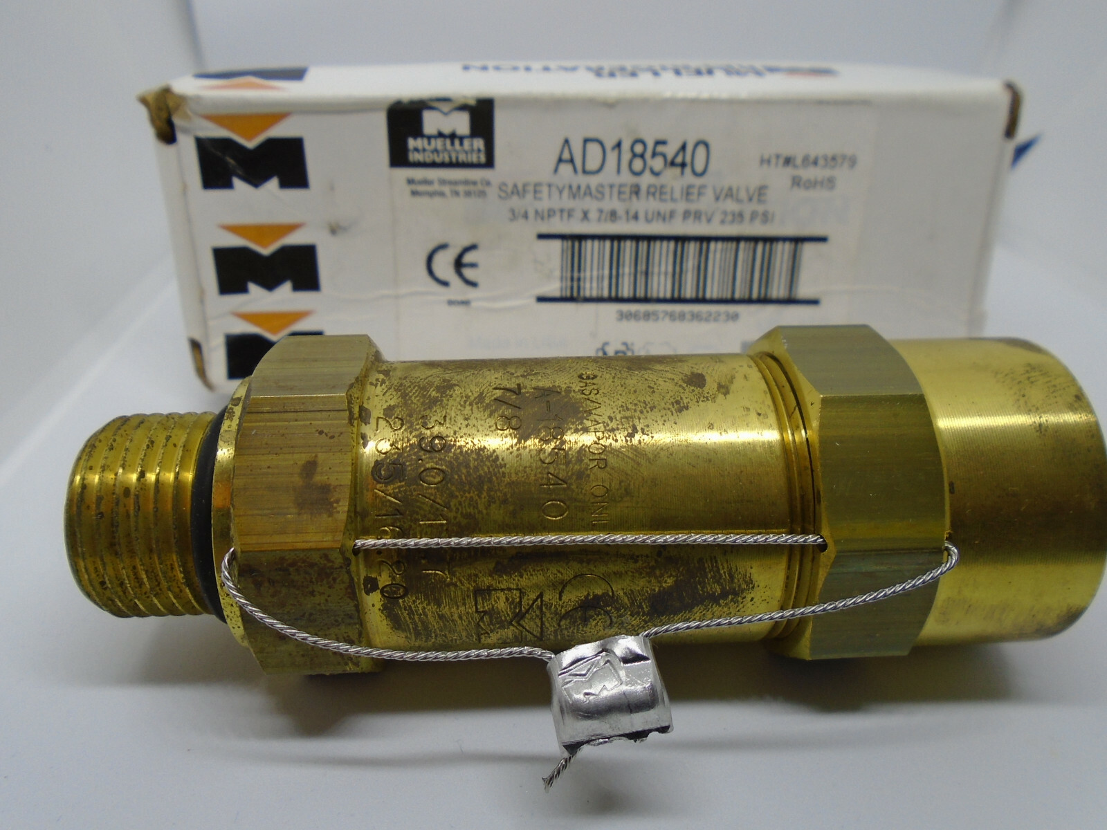 Mueller AD18540 SafetyMaster Relief Valve 3/4 NPTF x 7/8-14 UNF PRV 235PSI