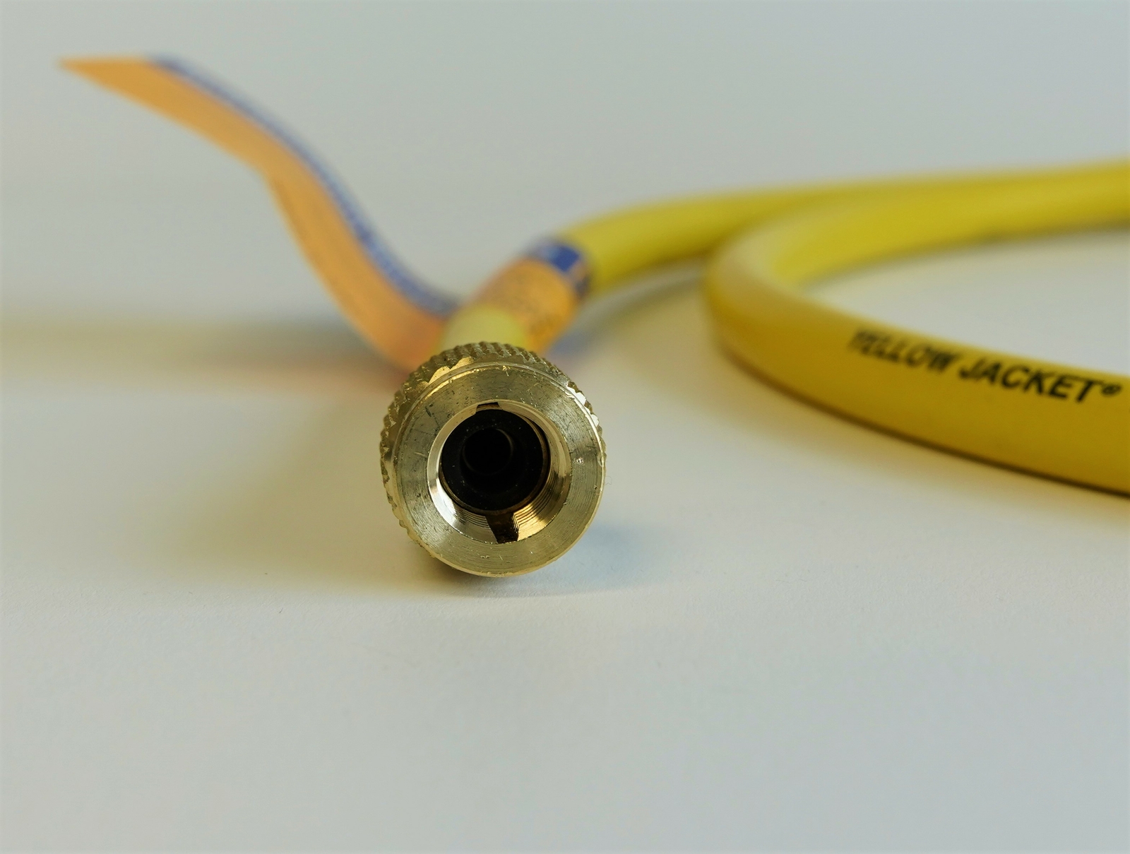 Yellow Jacket 21060 HAV-60 Yellow HVAC Charging Hose 60″ Suitable for R410A