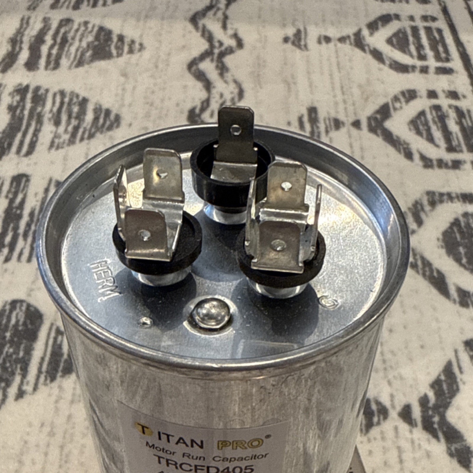 Titan Pro 40+5 uF Dual Run Capacitor Round 440/370V TRCFD405 HVAC AC