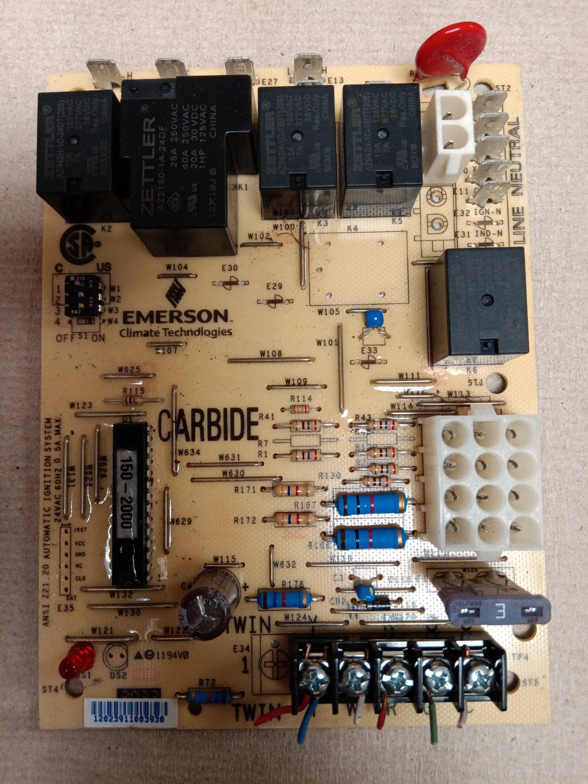 Goodman PCBBF117 50A55-288-05 Furnace Control Board USED / INSPECTED