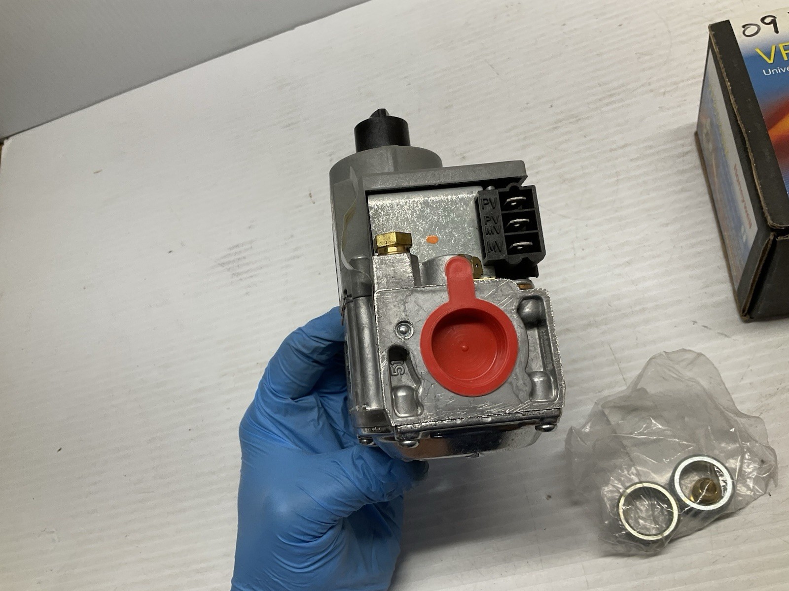 Honeywell/Resideo VR8345M Gas Valves Universal Ignition Valve VR8345M4302