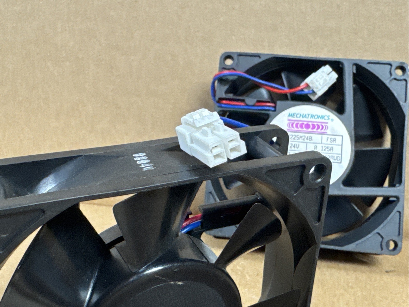 NEW LOT (2) Mechatronics E9225M24B FSR DC Brushless Fan 24V 0.125A FAST SHIPPING