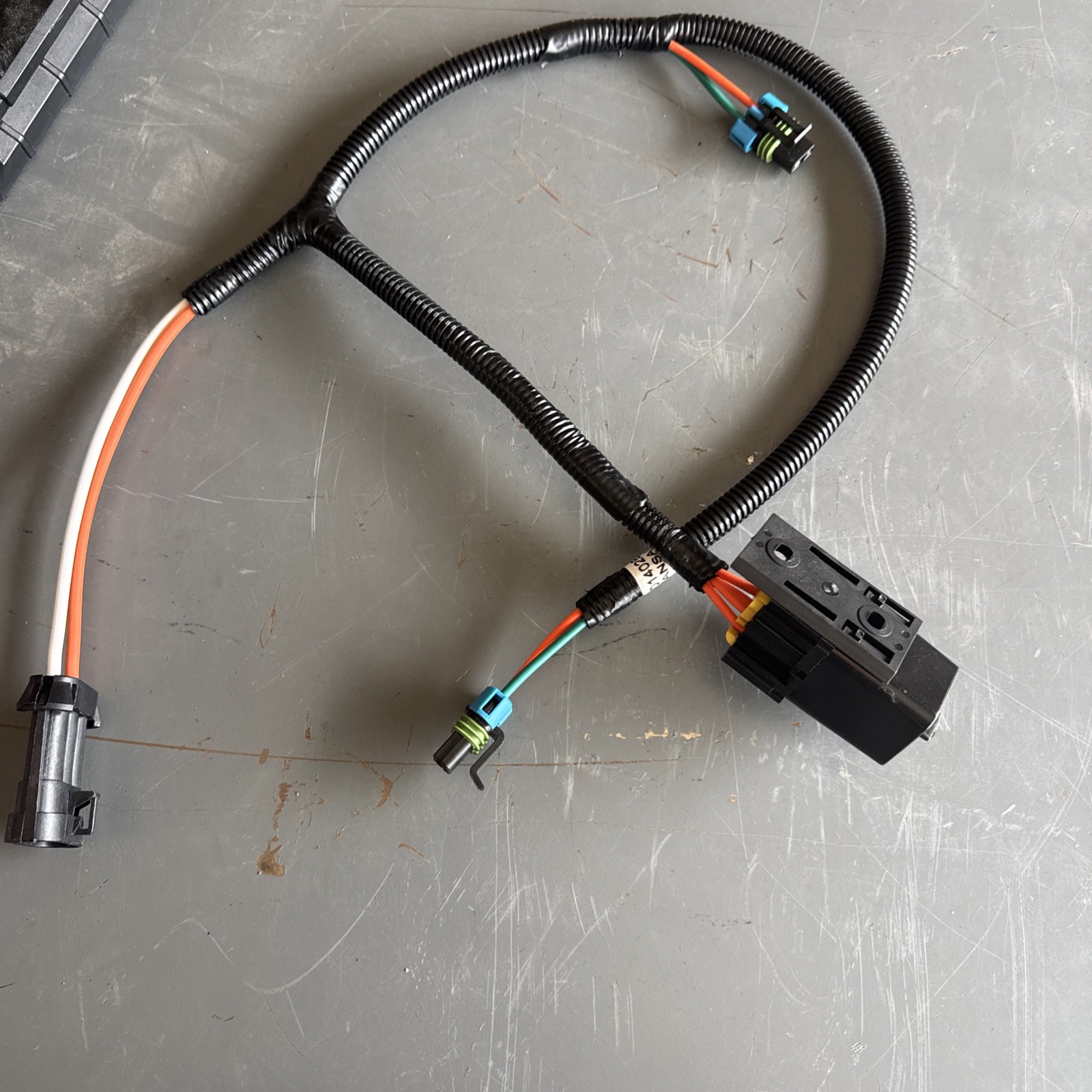 701402E Transair 048-26 Harness 2-Fan 20A Sealed Connector 701402E