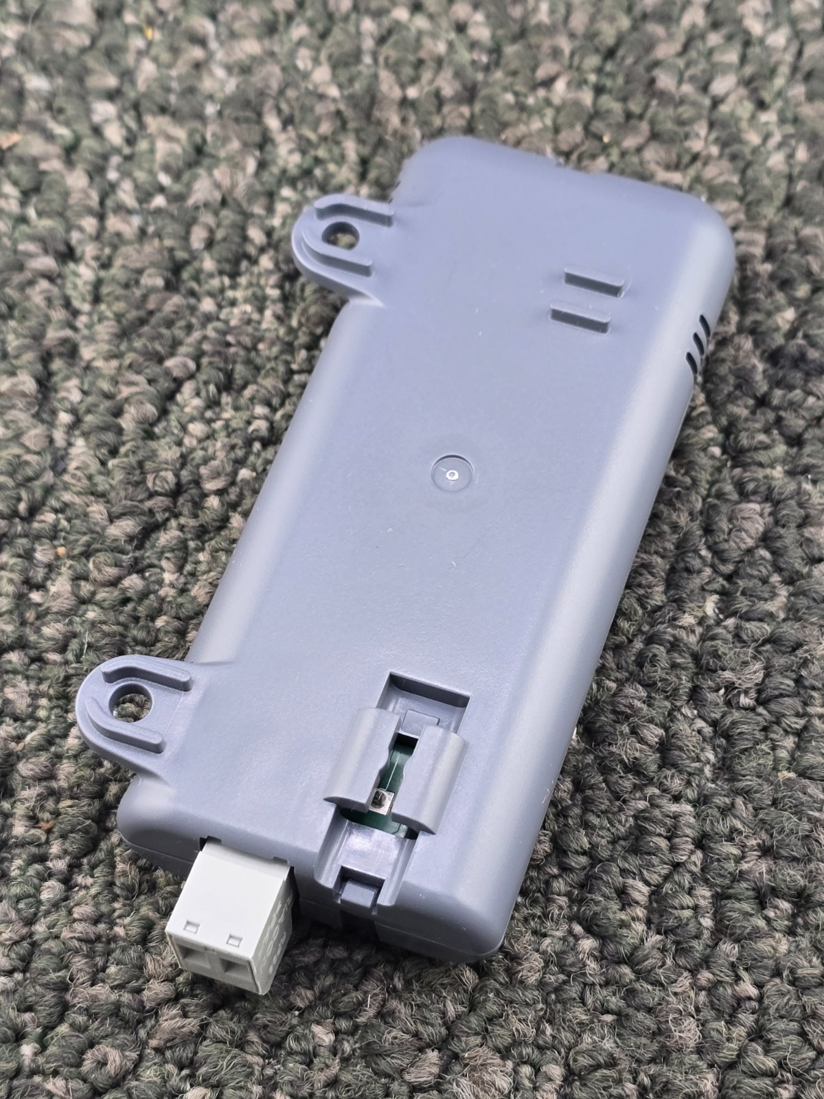 Honeywell C7250A1001 2-Pin Mixed Outdoor Air Temperature Sensor 20k NTC – Gray