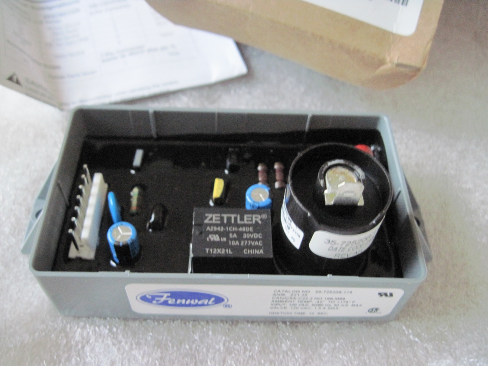 Fenwal 35-725206-115 Direct Spark Ignition Controller, 120 VAC, 10 second, NEW