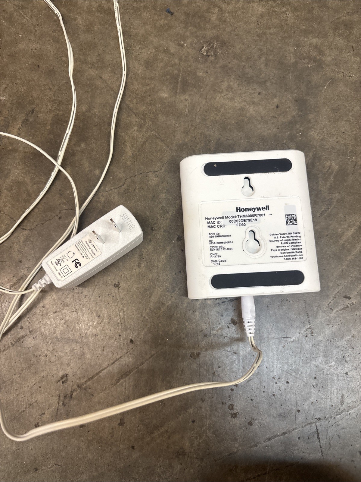 Honeywell Home RedLINK Internet Gateway THM6000R7001 Plastic