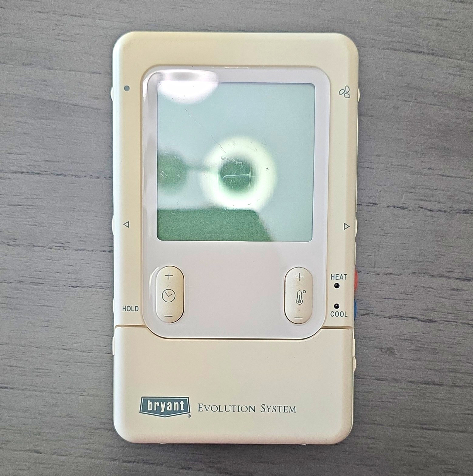 Bryant Evolution System Programmable Thermostat Heat/Cool/Off w/ Plates White