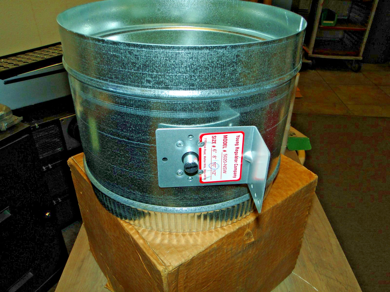 YOUNG REGULATOR COMPANY ROUND BALANCING DAMPER 10″ MODEL# 5020-NSW NEW