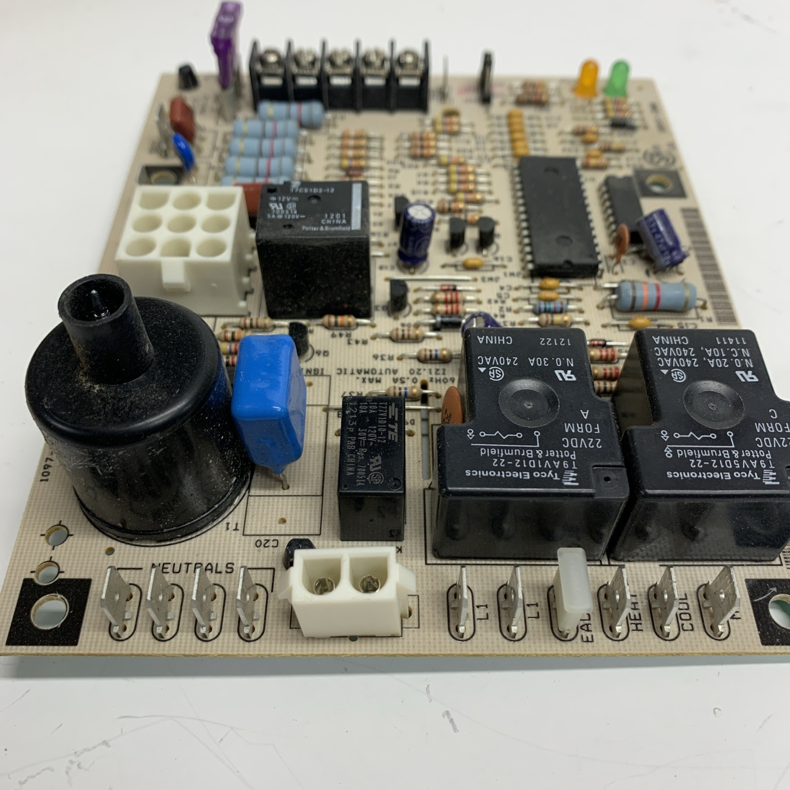 Ruud 62-25338-01 Furnace Control Board 1097-200
