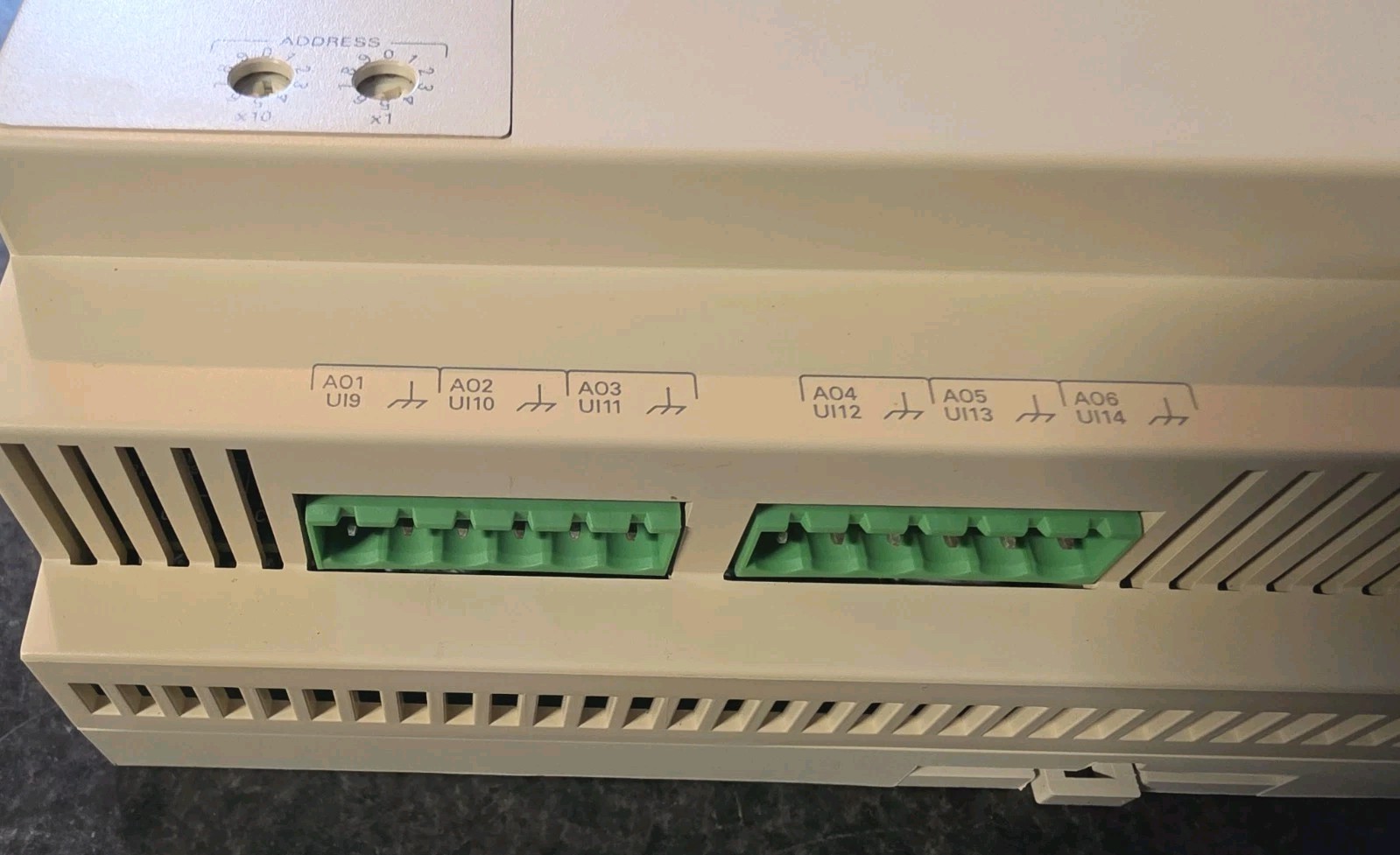 Trane XM70 Expansion Module X13651551010 Rev H HVAC Controller