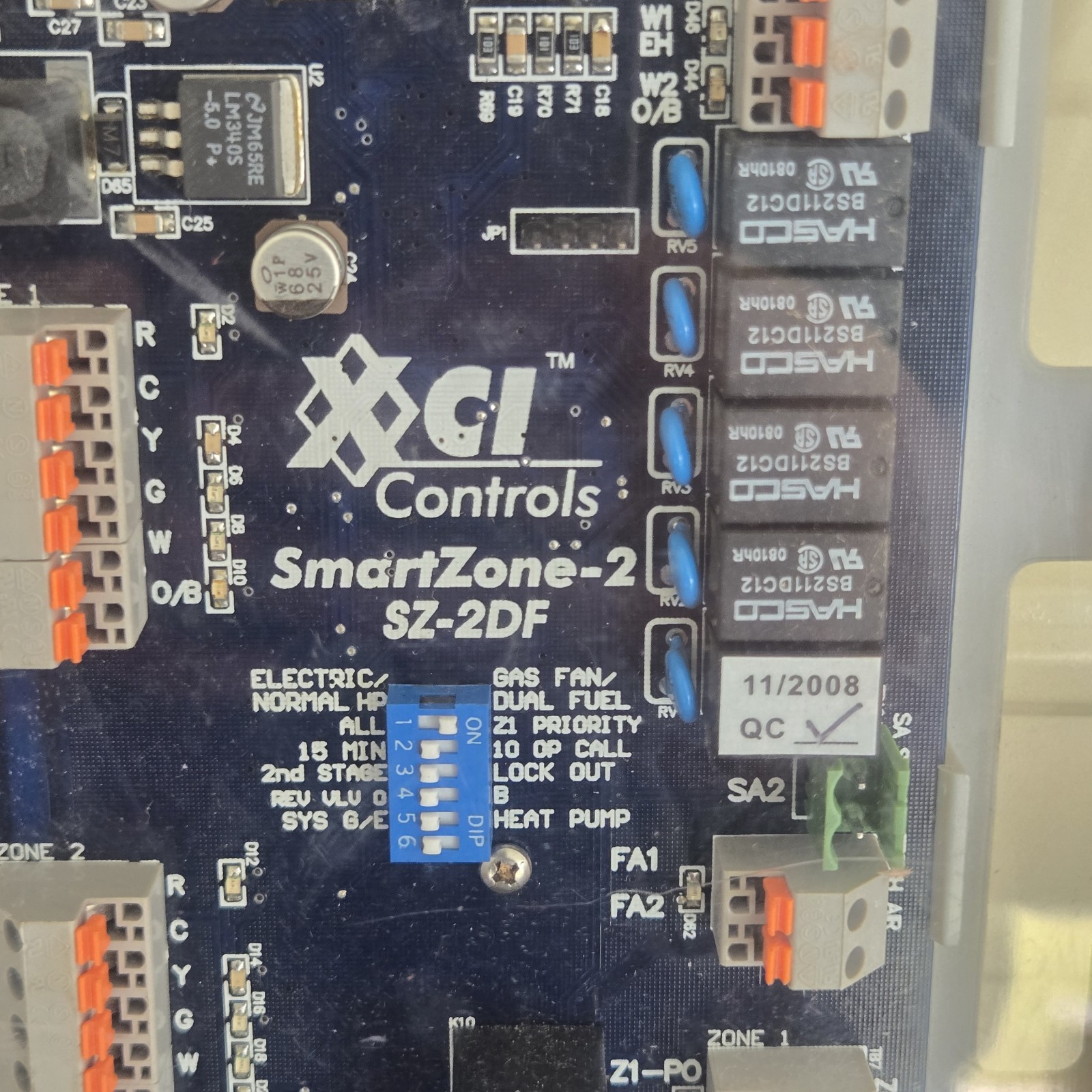 XCI Controls SmartZone-2 SZ-2DF HVAC Zoning Controller