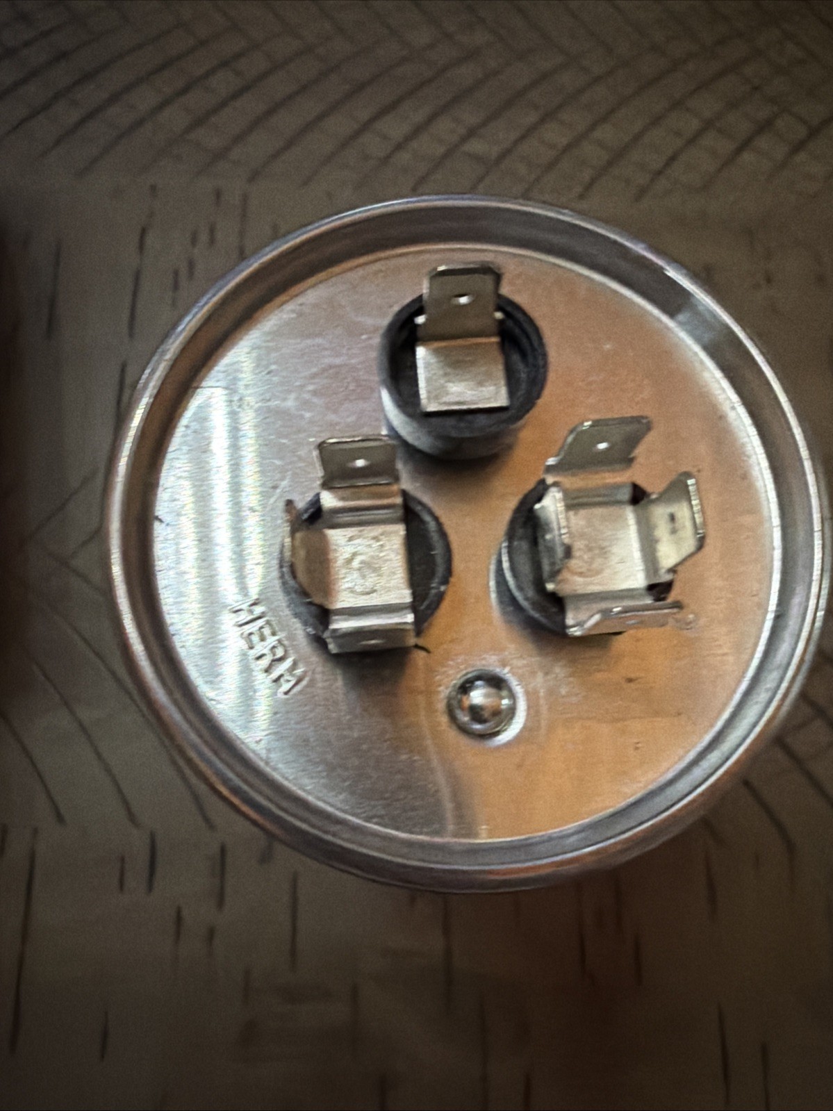Titan Pro TRCFD555 Round Dual Run Capacitor 55+5 MFD 440/370 VAC HVAC