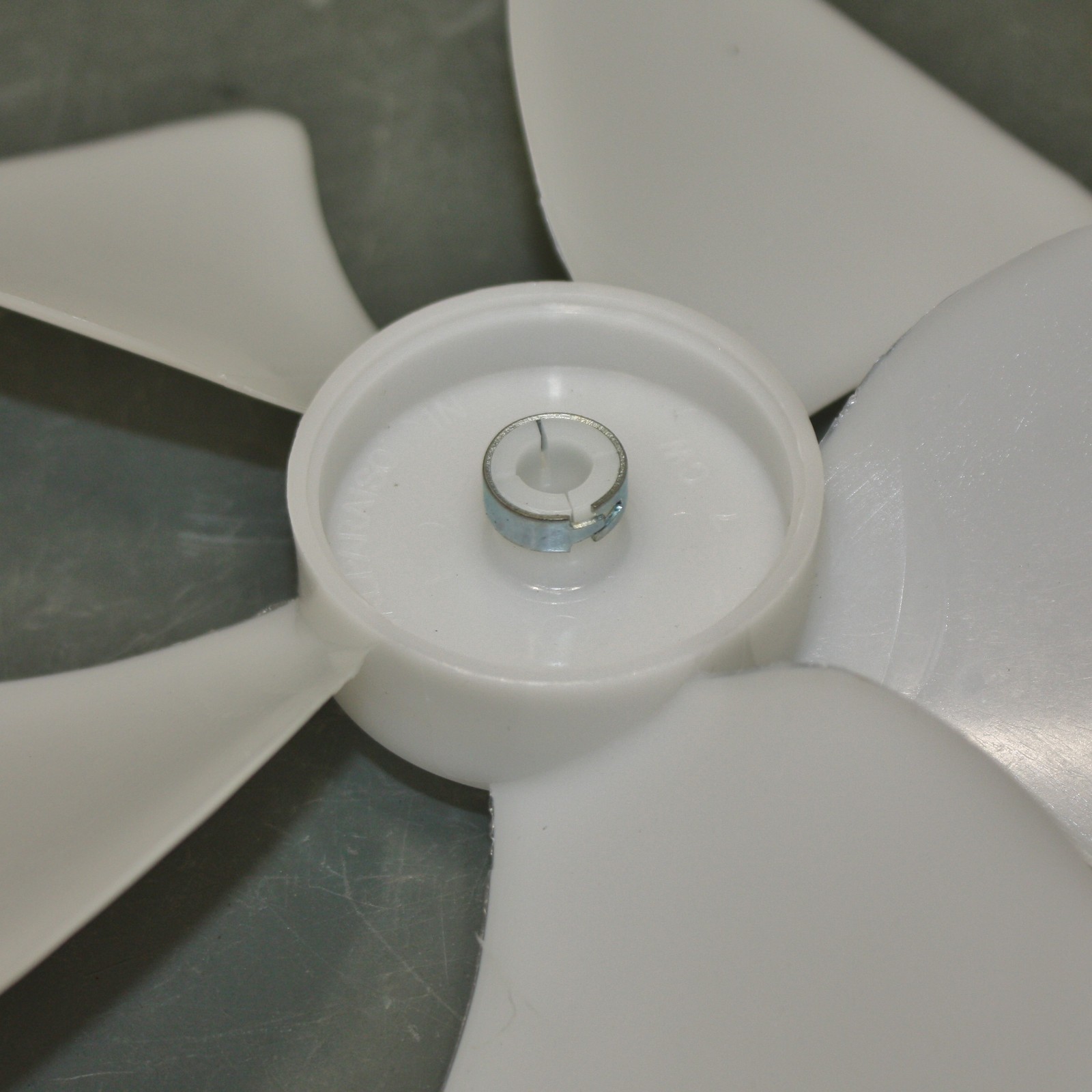 (15) Thorgren Fan Propeller 5C178, 7″ OD, 5/16″ Bore, 5 Blade, CW, White Plastic