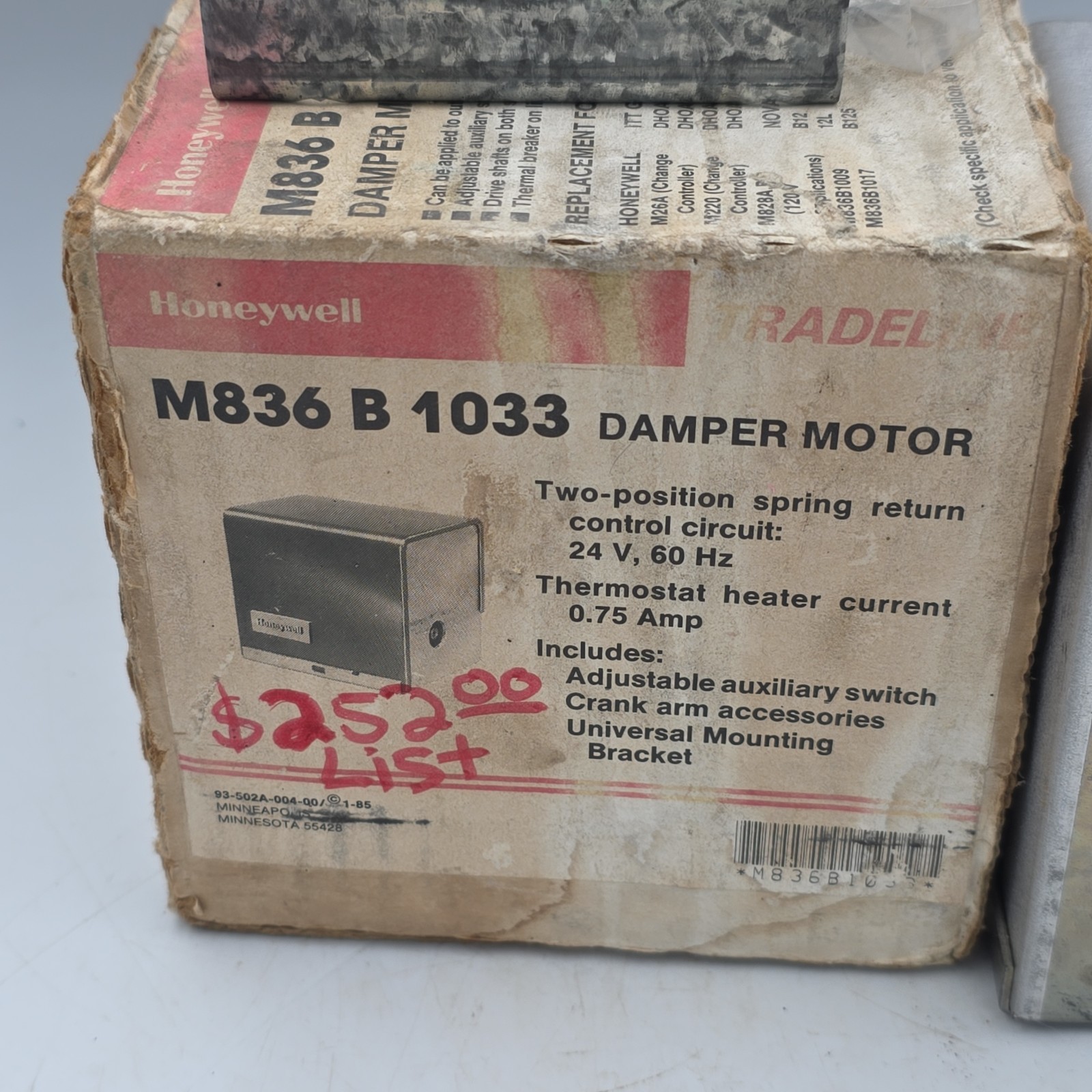 Honeywell M836B 1033 Damper Motor Actuator | 24V | Auxiliary Switch