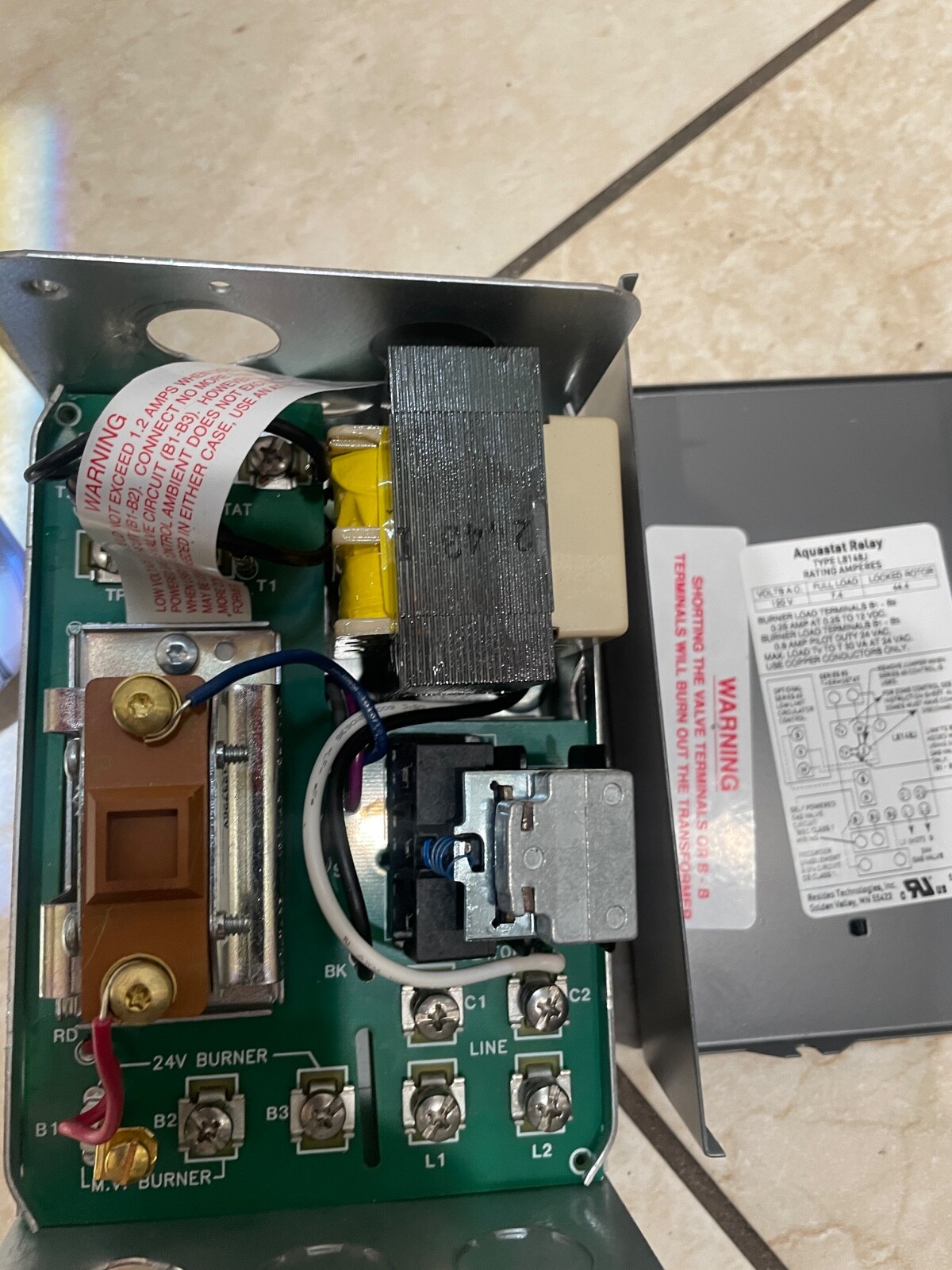 RESIDEO AQUASTAT MODEL NUMBER: L8148J1009