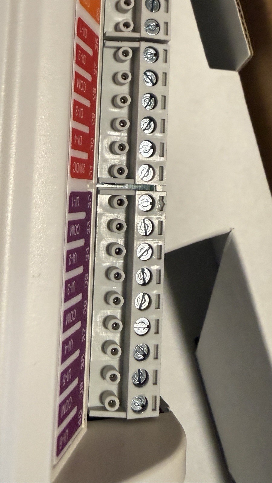 Honeywell YCRL6438SR1000 LCBS Connect Controller and Commercial Thermostat