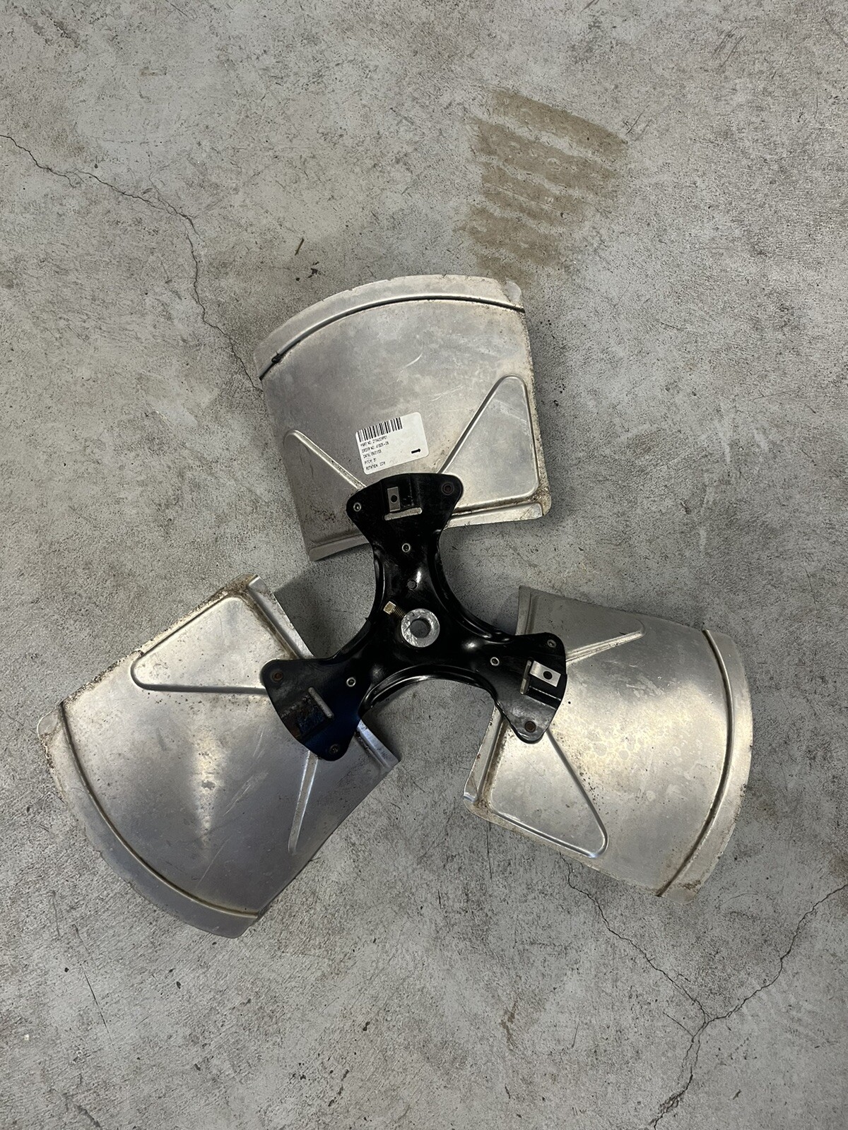 Trane FAN03748 Fan Blade D154229P01 USED