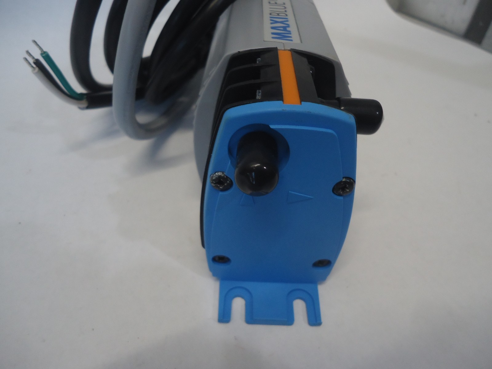 Blue Diamond Maxi Blue X87-721 Condensate Removal Pump with Reservoir 208-230V