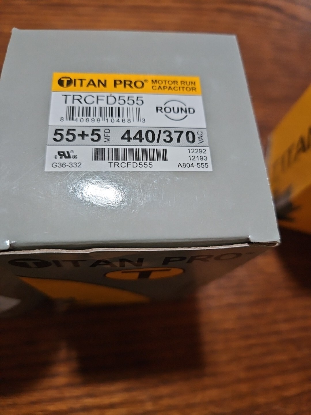 TitanPro TRCFD555 HVAC Round Motor Run Capacitor 55/5 MFD/UF 440/370 Volts