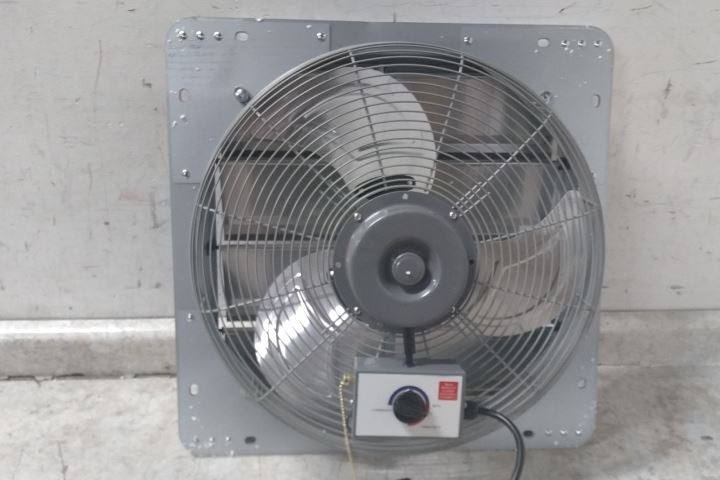Canarm GSF3-18A 1/15 HP 120VAC 18 In Blade Diameter Galvanized Shutter Fan