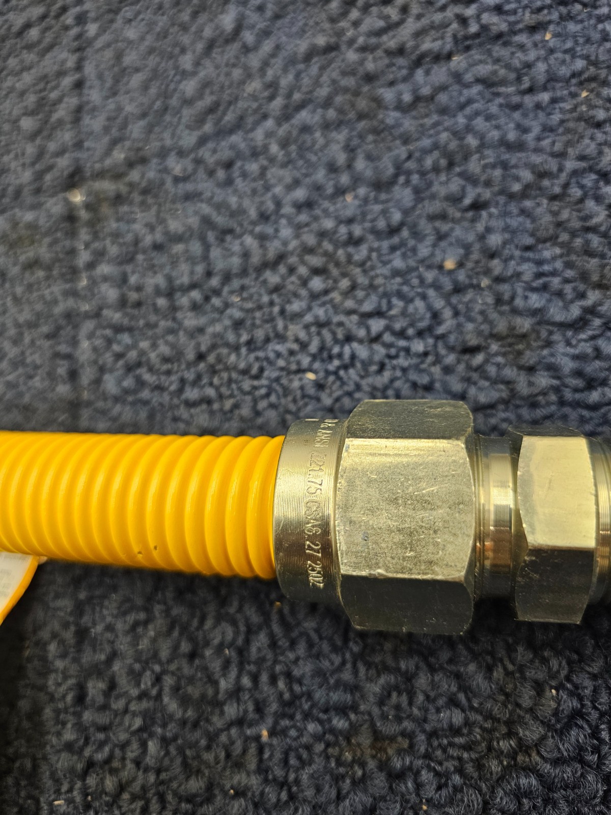 Easyflex EFGC-034-YE-1415-36 Gas Connector 1″ OD 3/4″ MIP x FIP 36″ Yellow