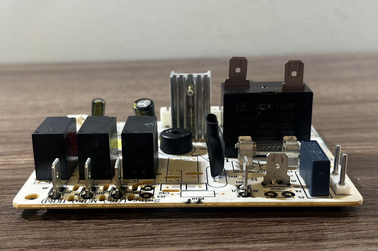 Genuine OEM GE ac model: AHTK08AAW1 Power Supply Board 0011800333