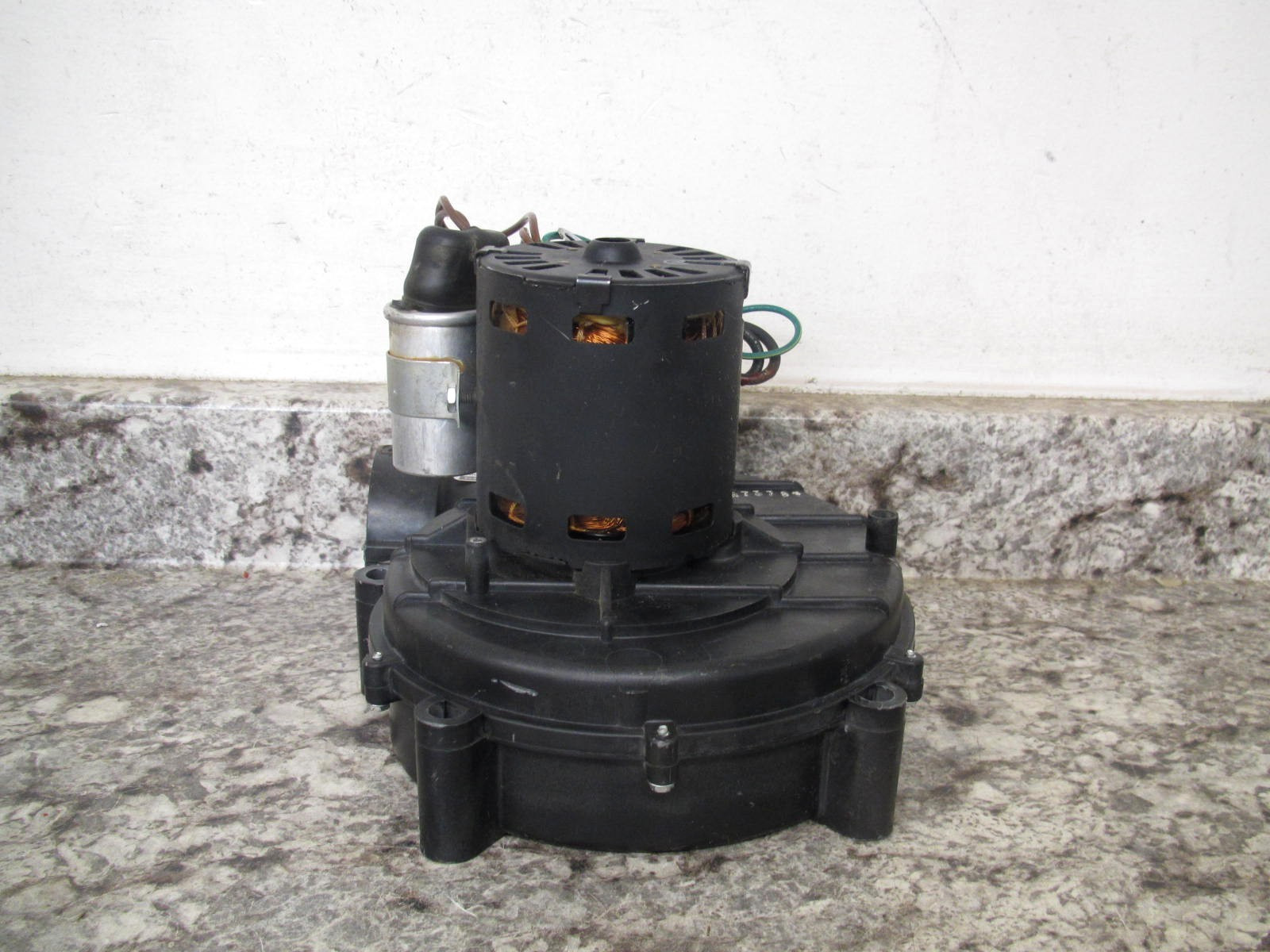York 024-25960-000 / 7062-3958 / A165 Furnace Draft Inducer Motor Free Shipping