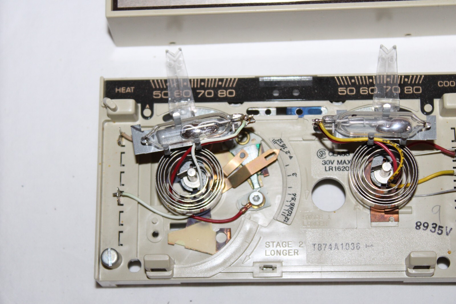 Honeywell T874A1036 Non-Programmable Thermostat Wall-Mounted 30V Max 50-80° F P3