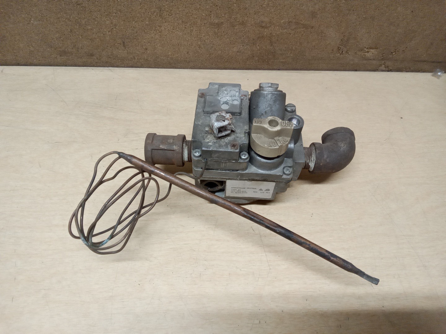 Robertshaw Unitrol 700AS 324-325-015 Hydraulic Combination Gas Valve
