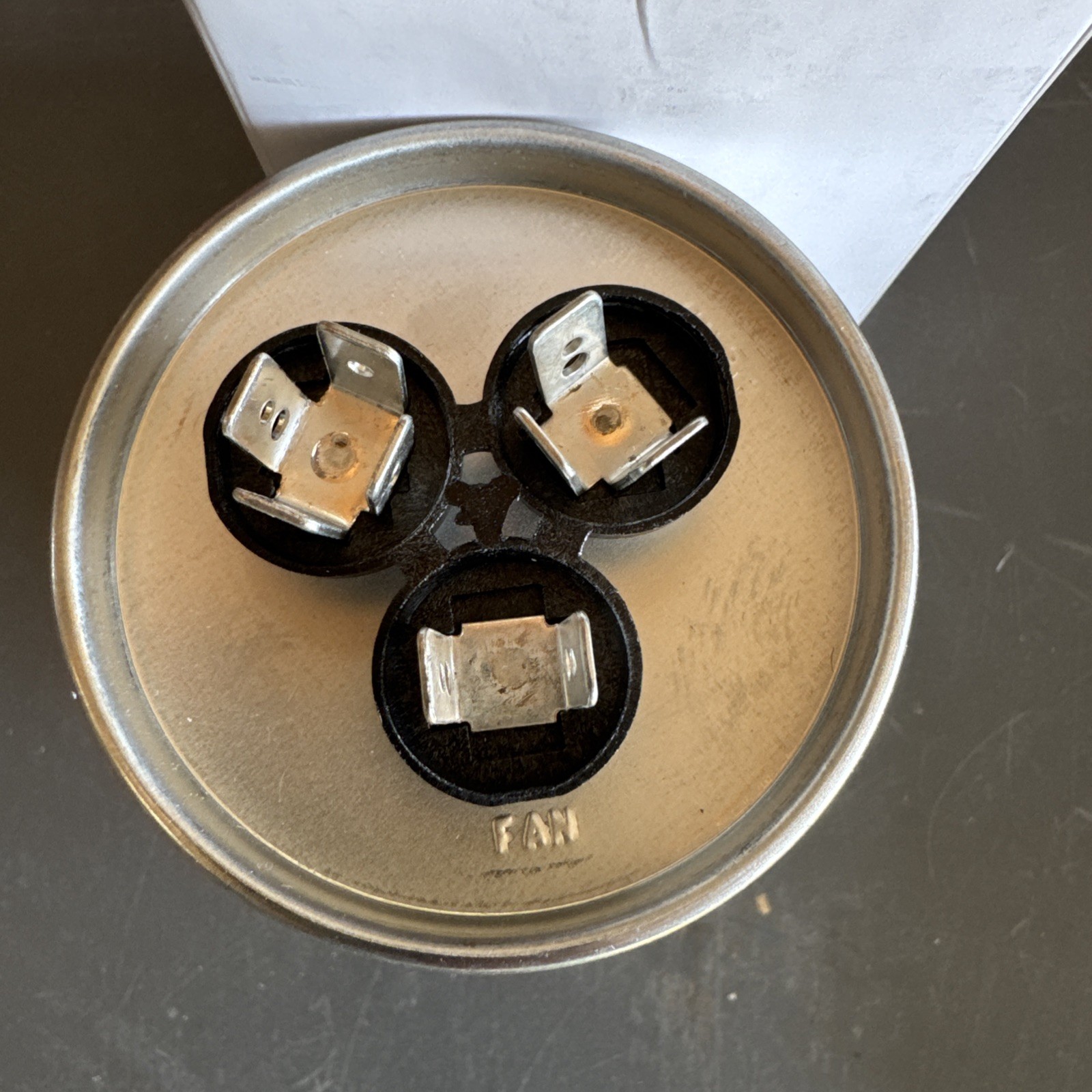 MARS 12821 80 + 10MFD 440V Rnd Run Cap. 80/10MFD 440V Rnd Run Cap