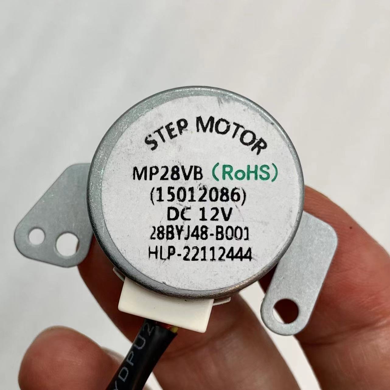 1set 1pc air-conditioning guide wind motor 15012086 MP28VB+1pc Motor Axle Sleeve