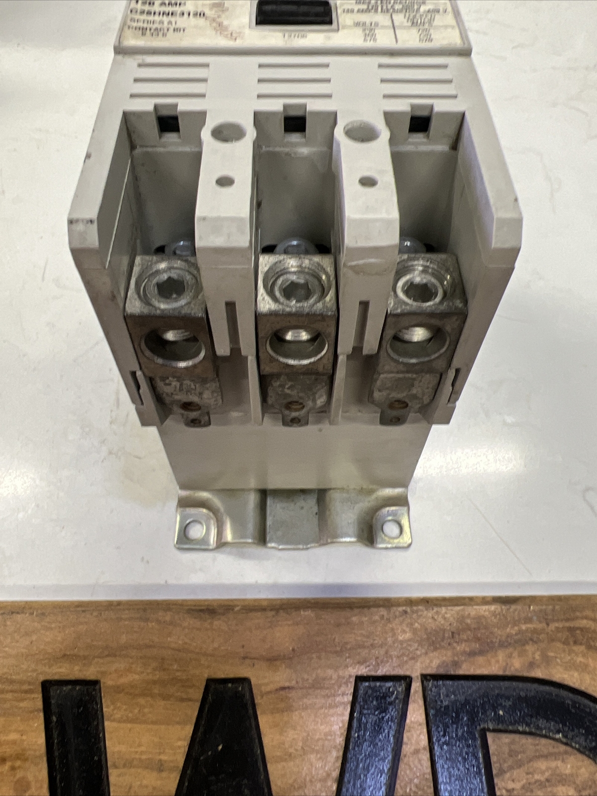 120 Amp Contactor C25HNE3120A Eaton / Cutler Hammer • 3 Pole • 120 V Volt Coil